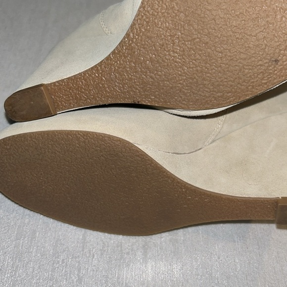 Saks Fifth Avenue Women’s Ankle Booties Cream Color W/ Fur lined inside Size 5 - Picture 16 of 16